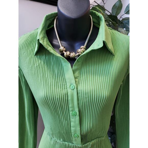 PRETTYLITTLETHING Long Maxi Dress Womens 8 Green Plisse Collared Button Front - Picture 11 of 16